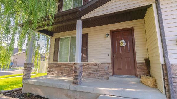 Cost of Porch Concrete Construction in Lehi